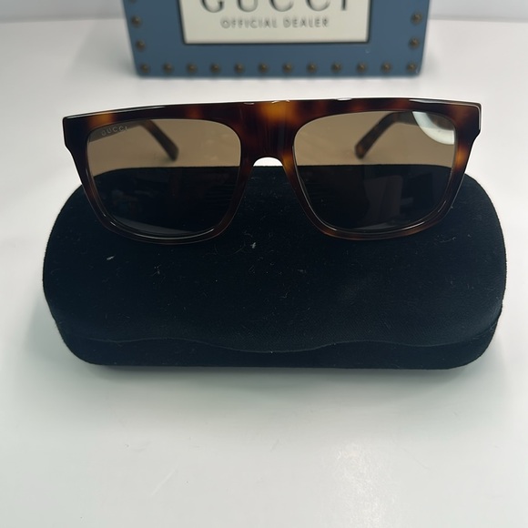 New Authentic Gucci GG0450S 003 57 Men's Sunglasses - Picture 9 of 15